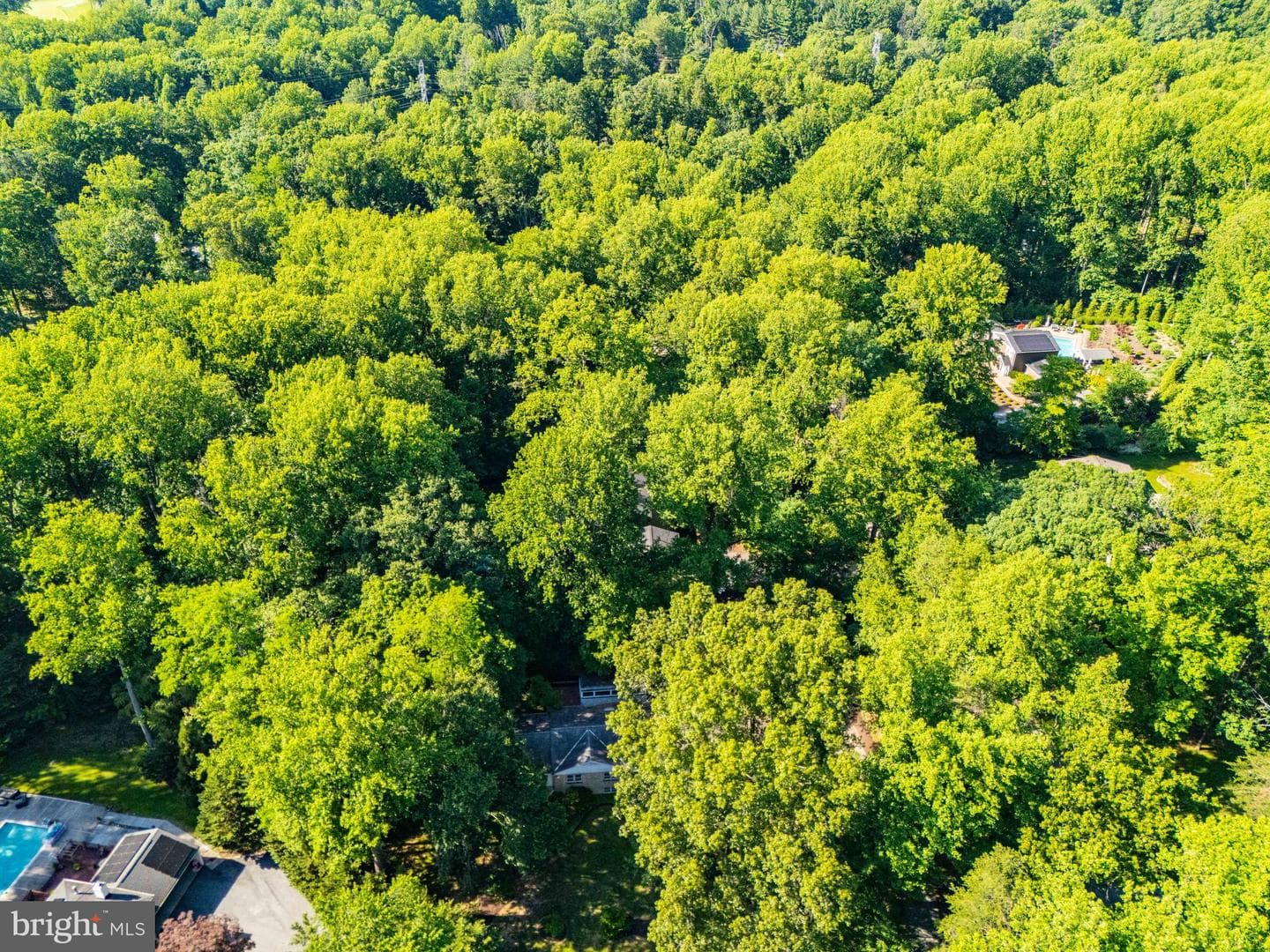 2 Kenmont Court photo 11