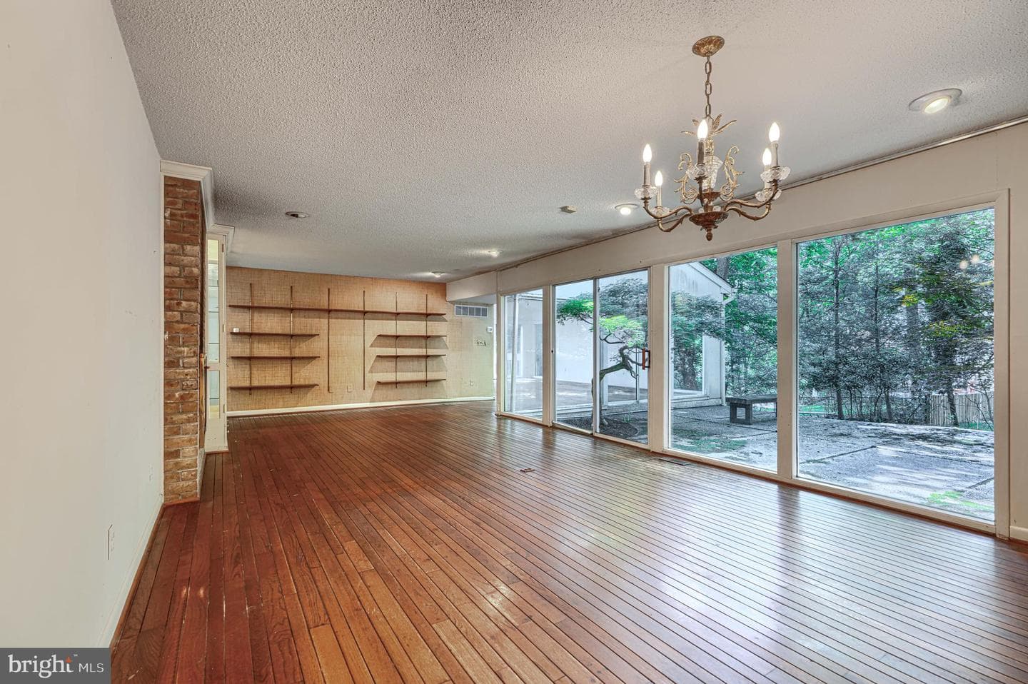 2 Kenmont Court photo 32