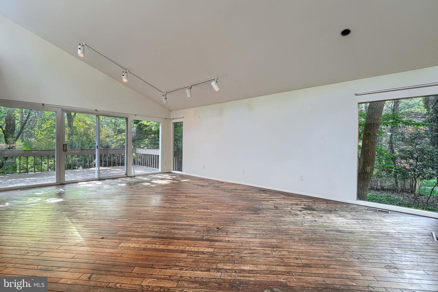 2 Kenmont Court photo 37