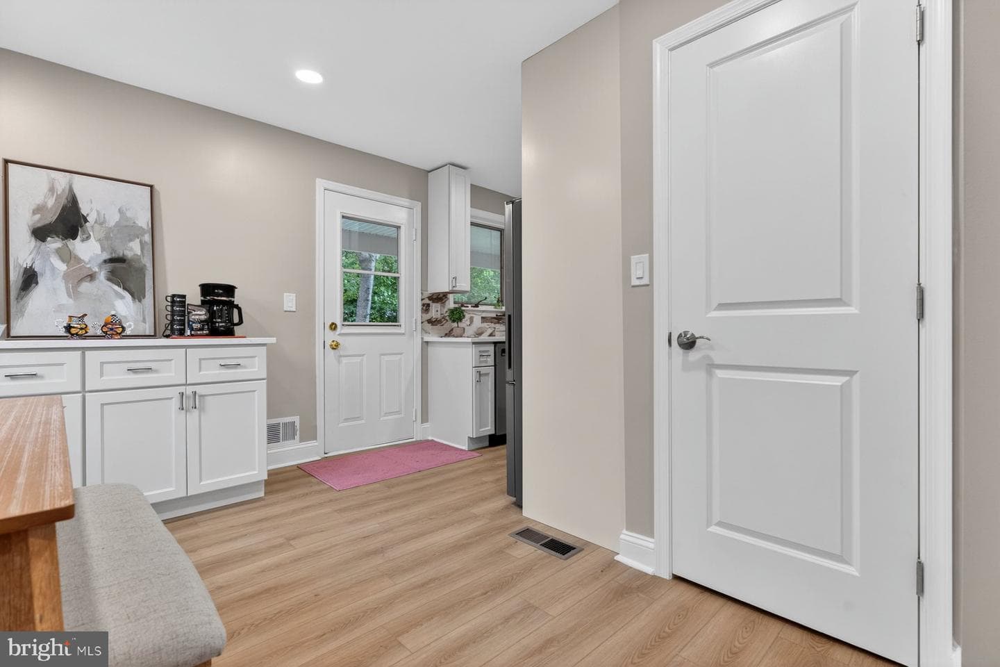 409 Oak Court photo 30