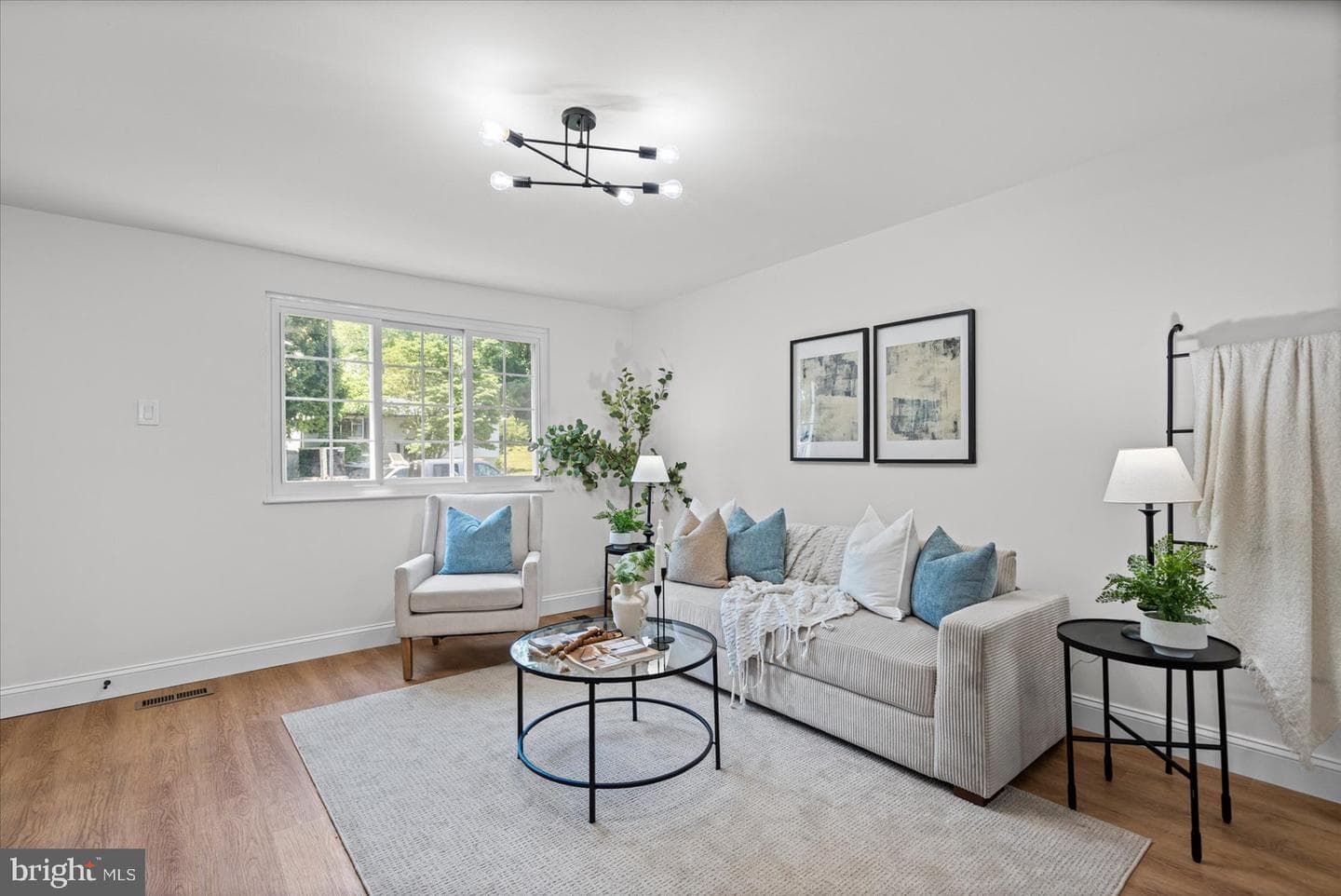 1129 Kingsbury Road photo 3