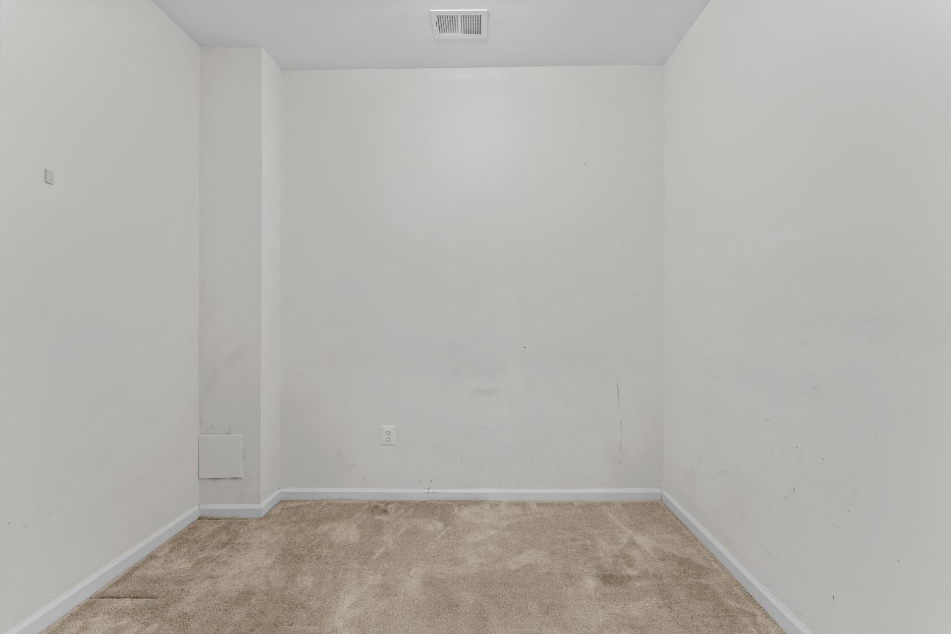 9639 Julia Lane photo 3