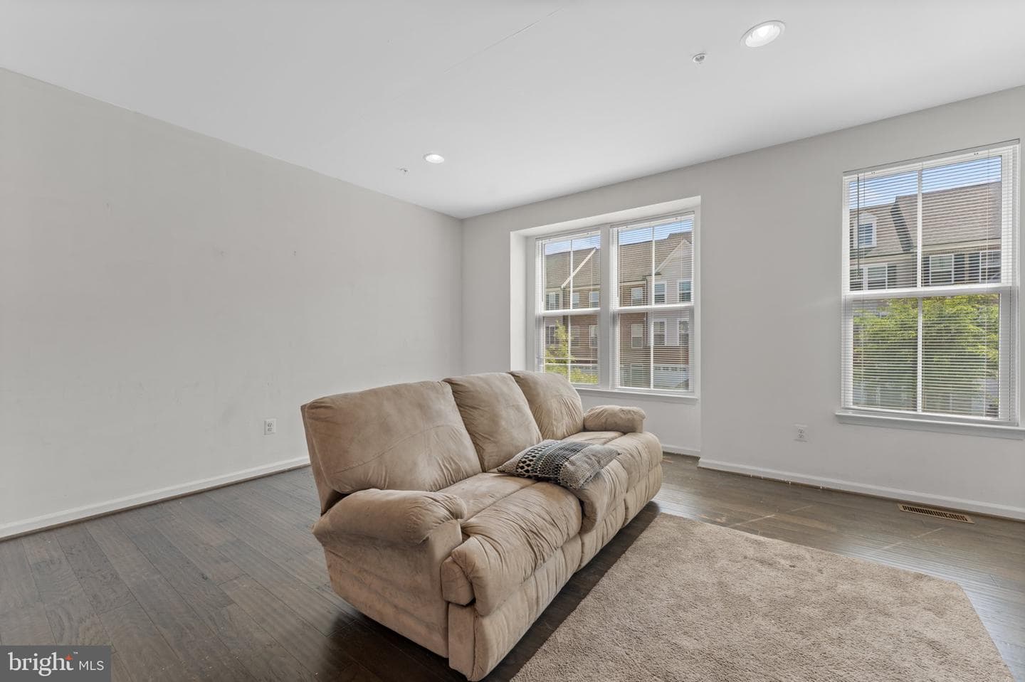 9639 Julia Lane photo 7