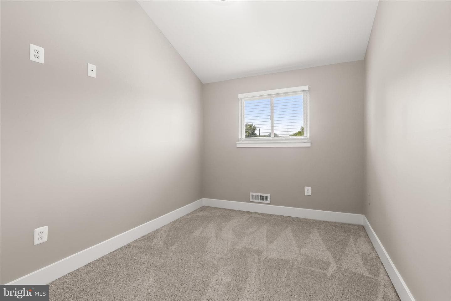 7442 Ricksway Road photo 33