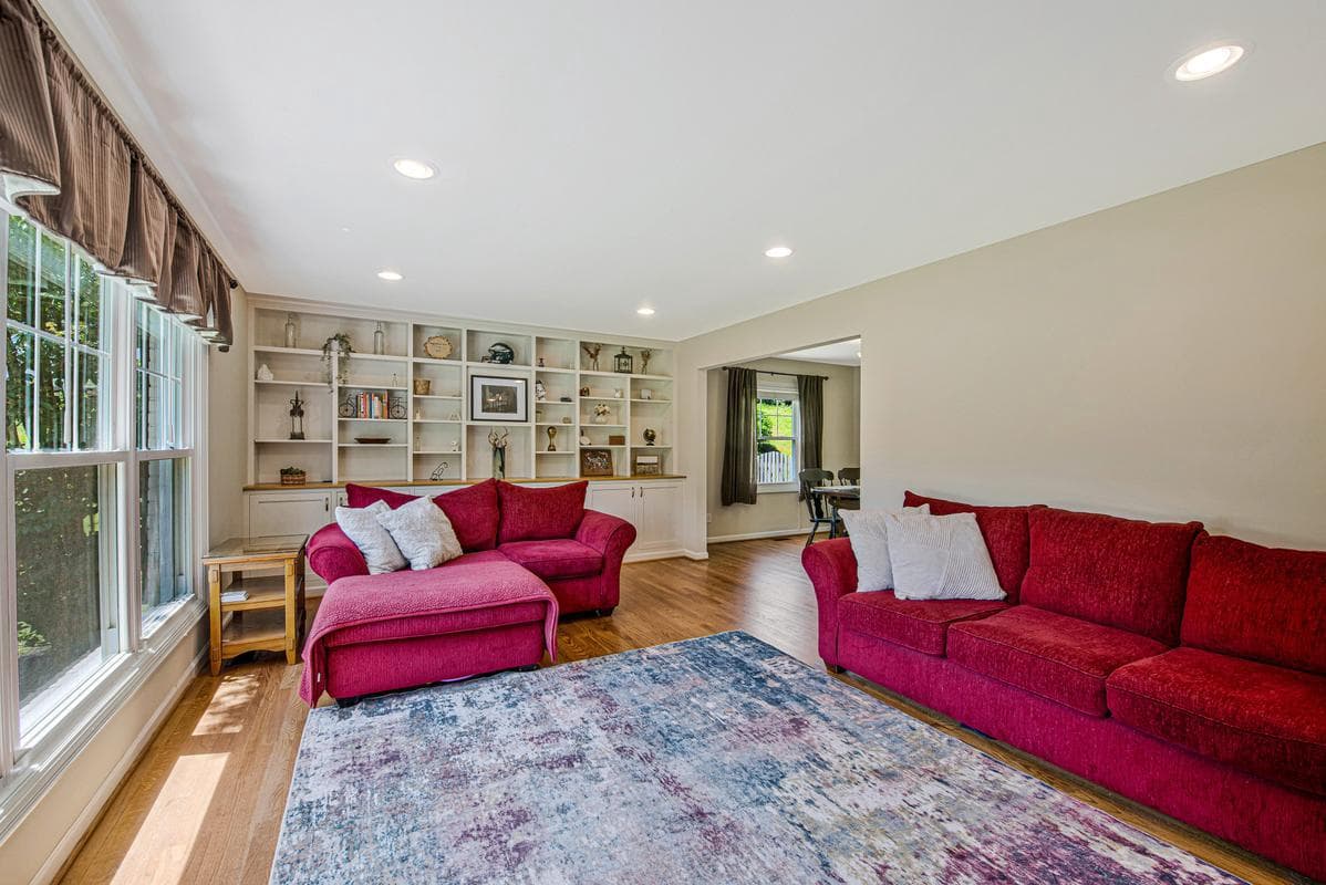 1008 Timber Trail Road photo 4