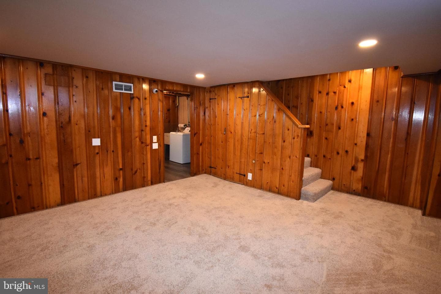 7509 Holabird Ave photo 21