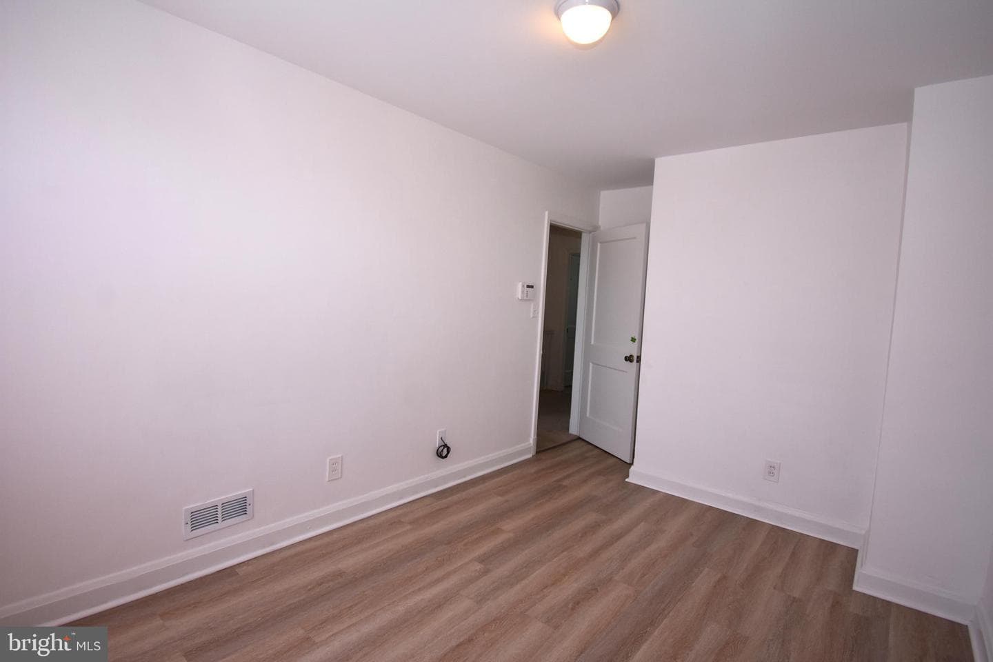 7509 Holabird Ave photo 31