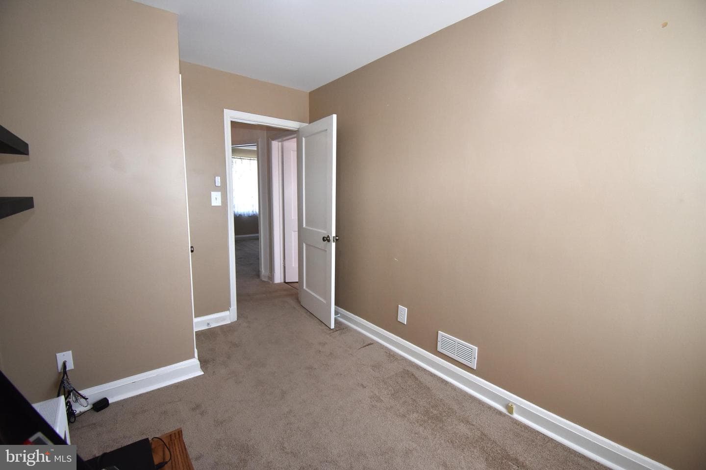 7509 Holabird Ave photo 33