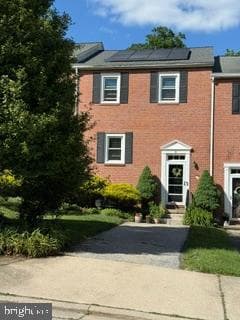 6 Carriage Walk Court photo 1
