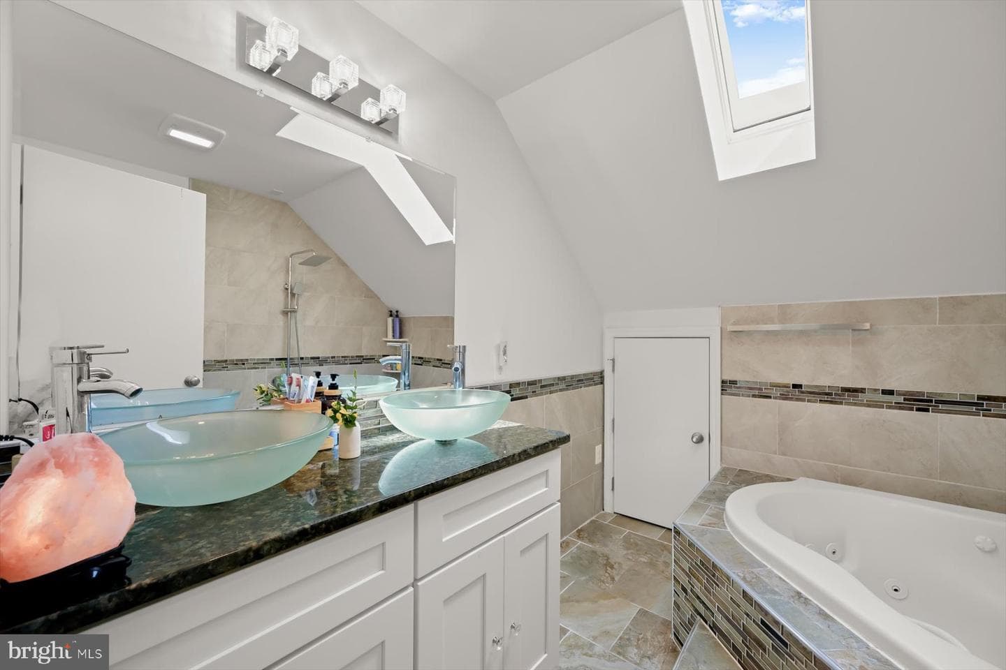 6 Keil Manor Court photo 24