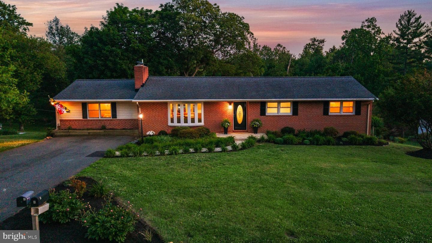 7 Glenbrook Drive photo 2