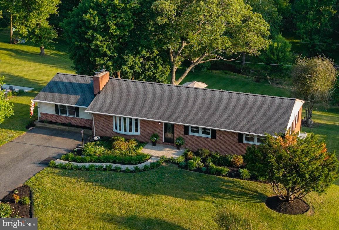 7 Glenbrook Drive photo 28