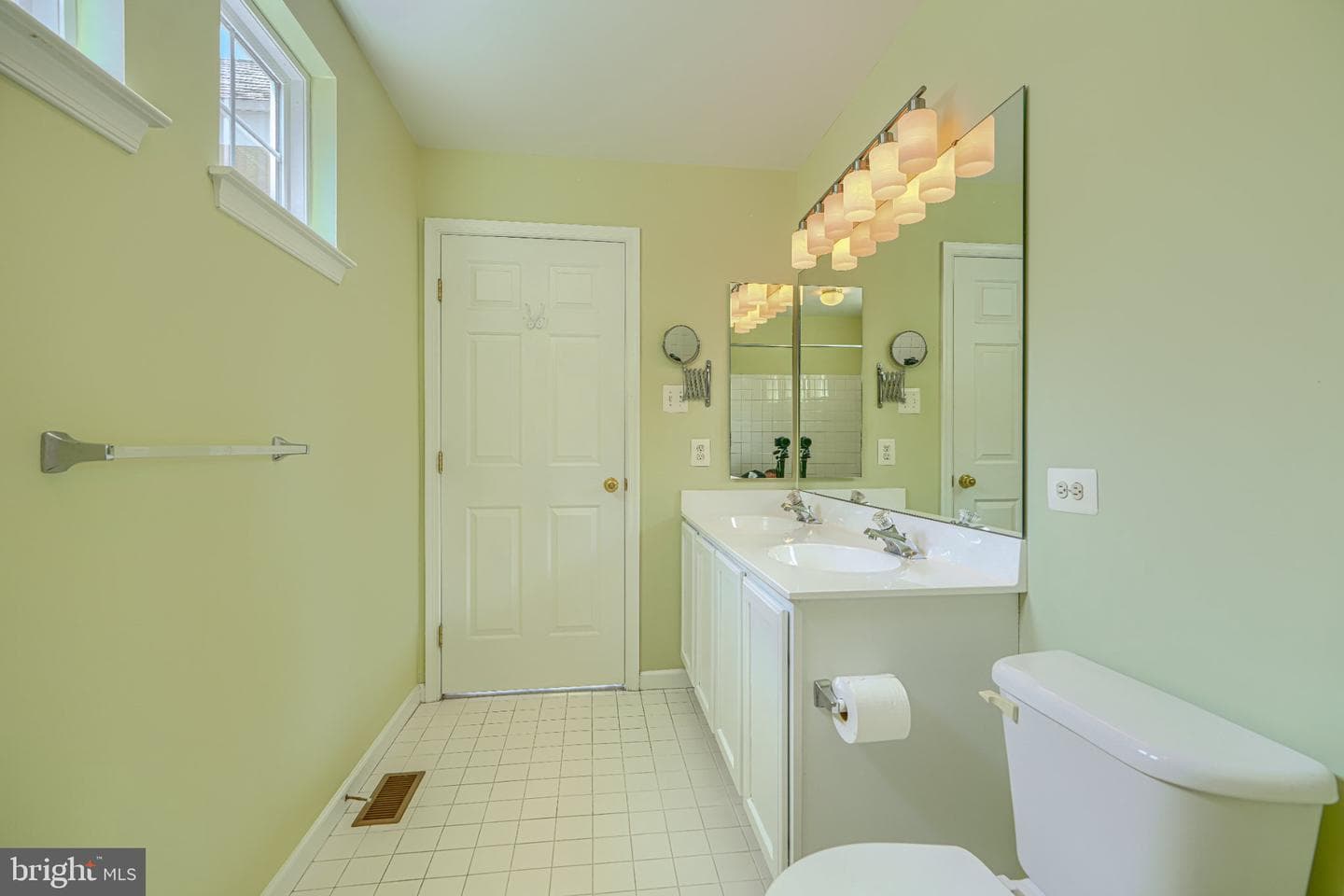 9310 Glen Vista Road photo 46