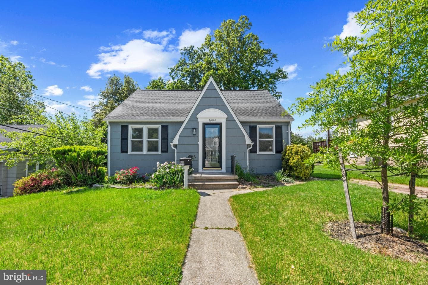 7604 Queen Anne Drive photo 1