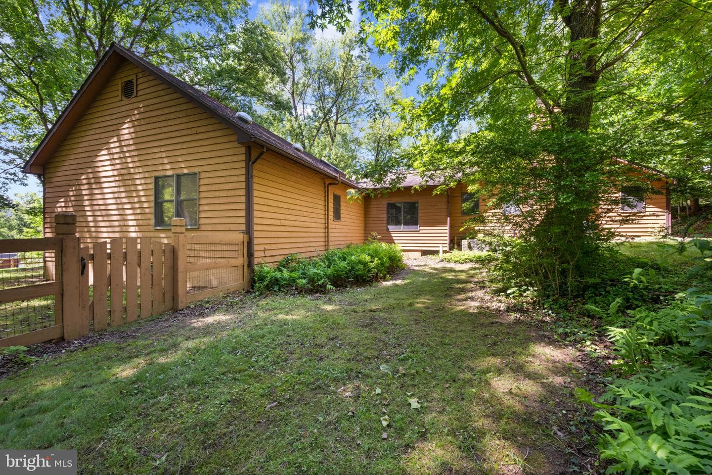 29 Maple Avenue photo 30