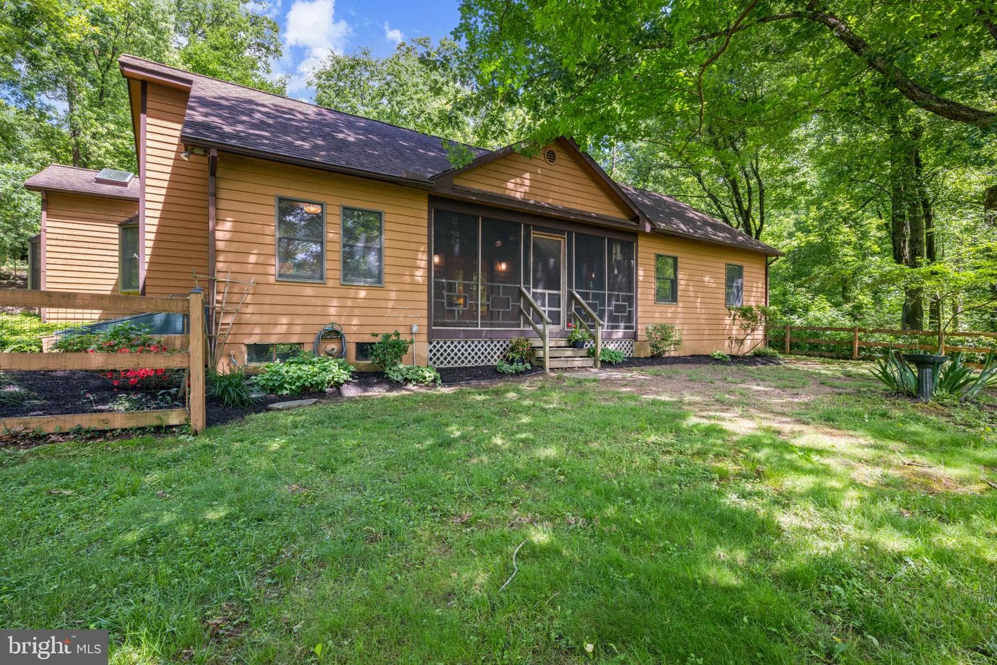 29 Maple Avenue photo 31
