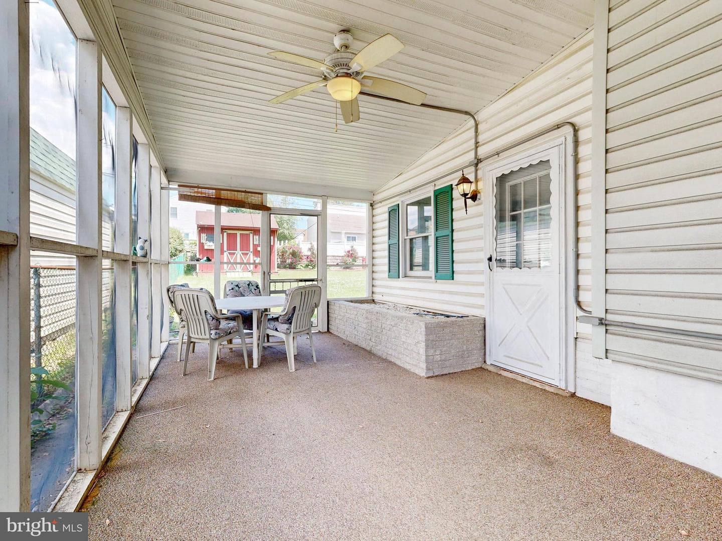 1823 Dundalk Avenue photo 23
