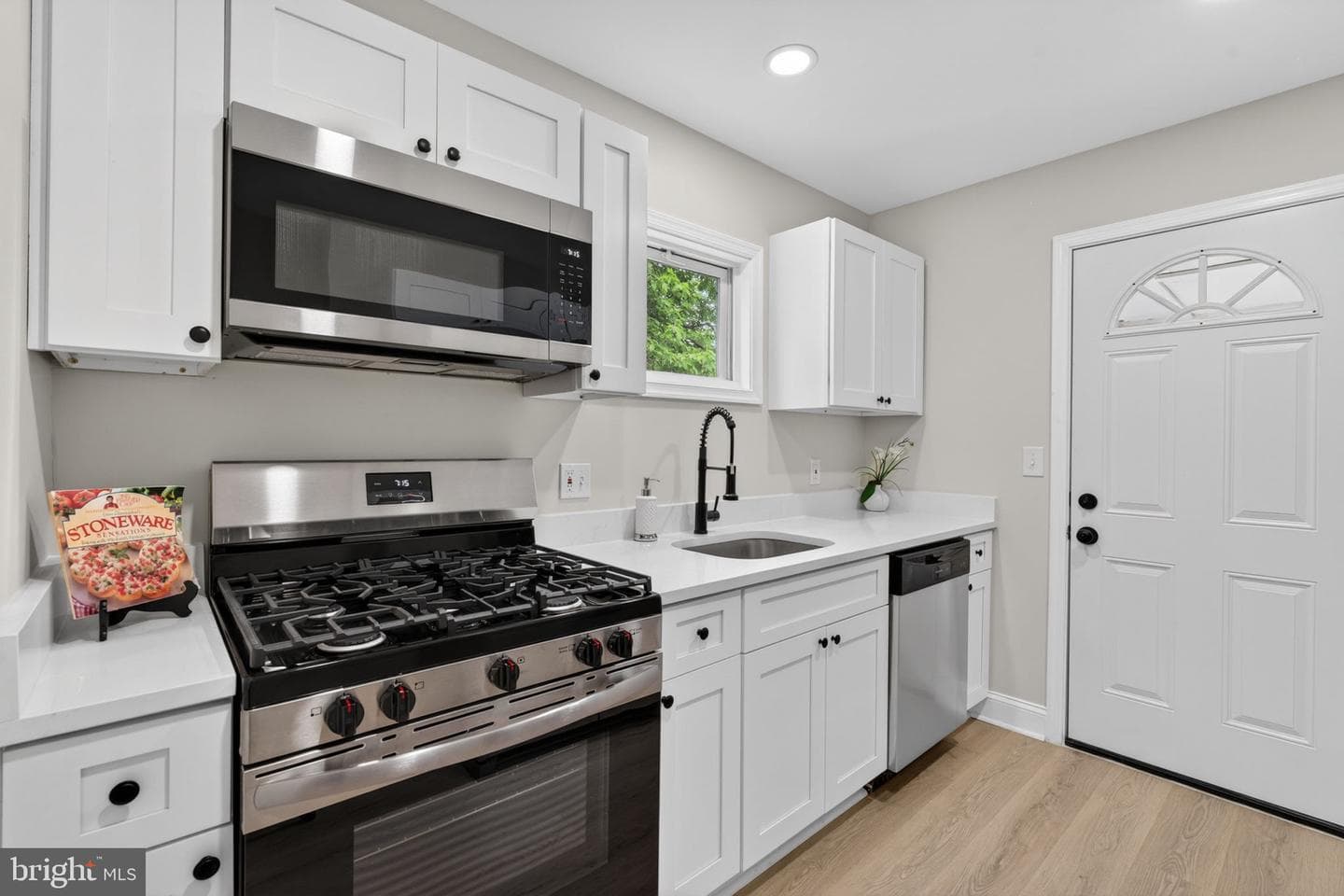 8723 Roper Road photo 10