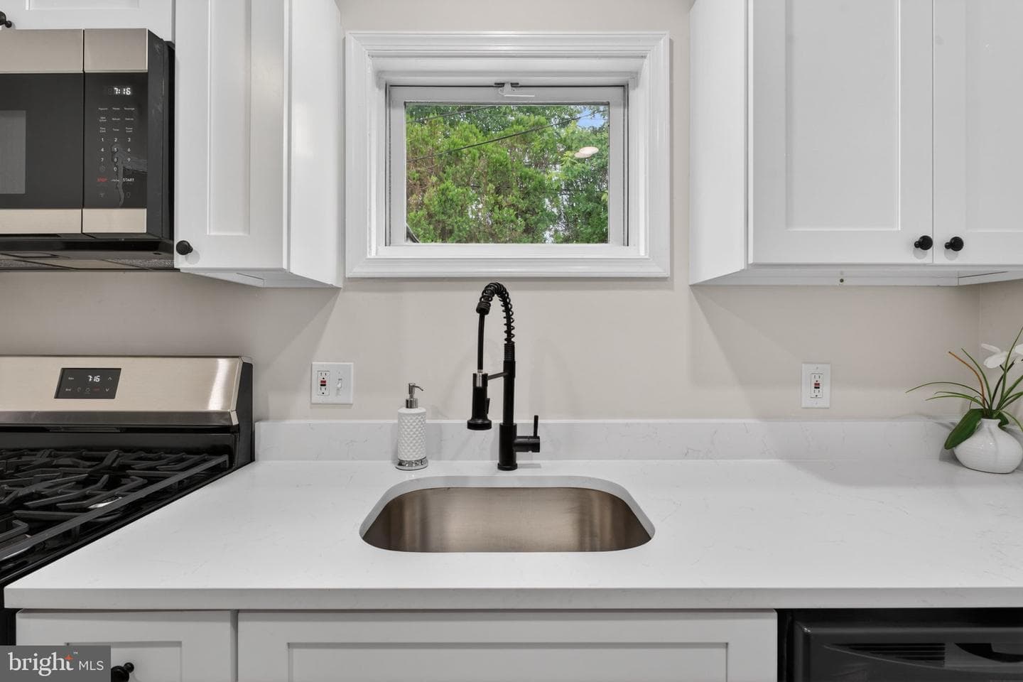 8723 Roper Road photo 13