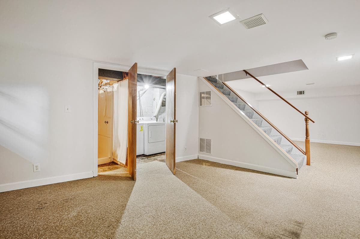 1016 Winsford Road photo 31