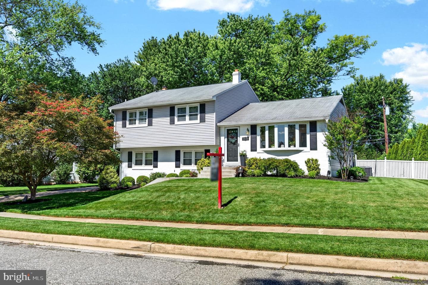 1036 Jamieson Road photo 2