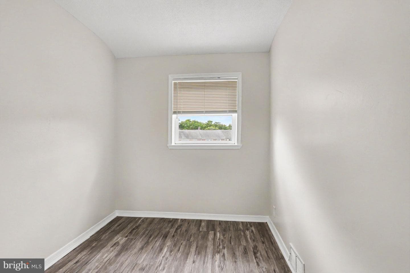 127 Bladen Road photo 15