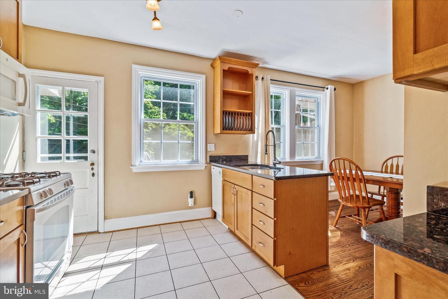 18 N Symington Avenue photo 13