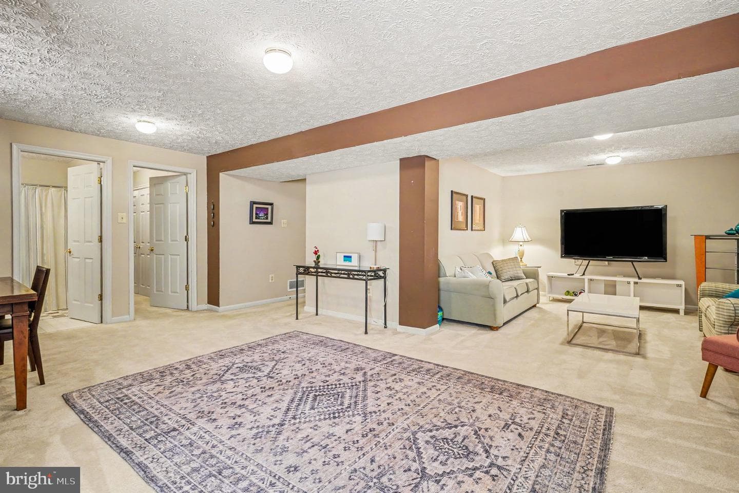 8709 Melissa Lilian Court photo 32