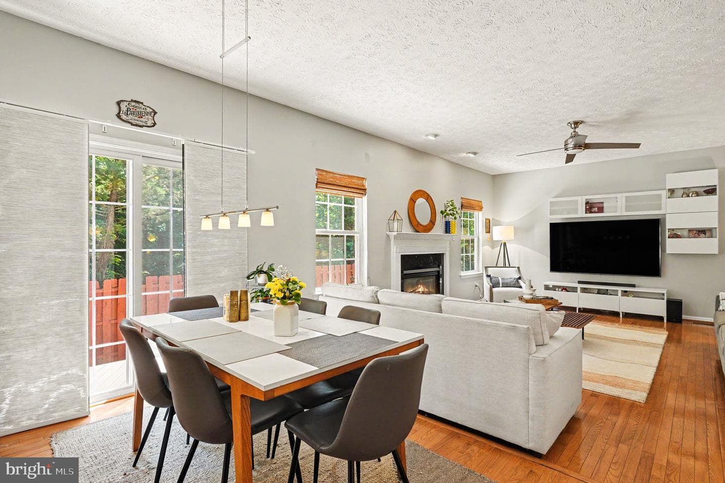 8709 Melissa Lilian Court photo 6