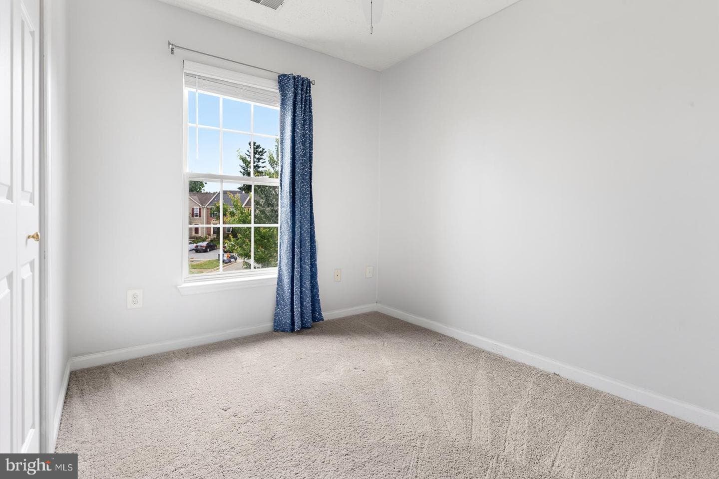 9332 Vanguard Court photo 11