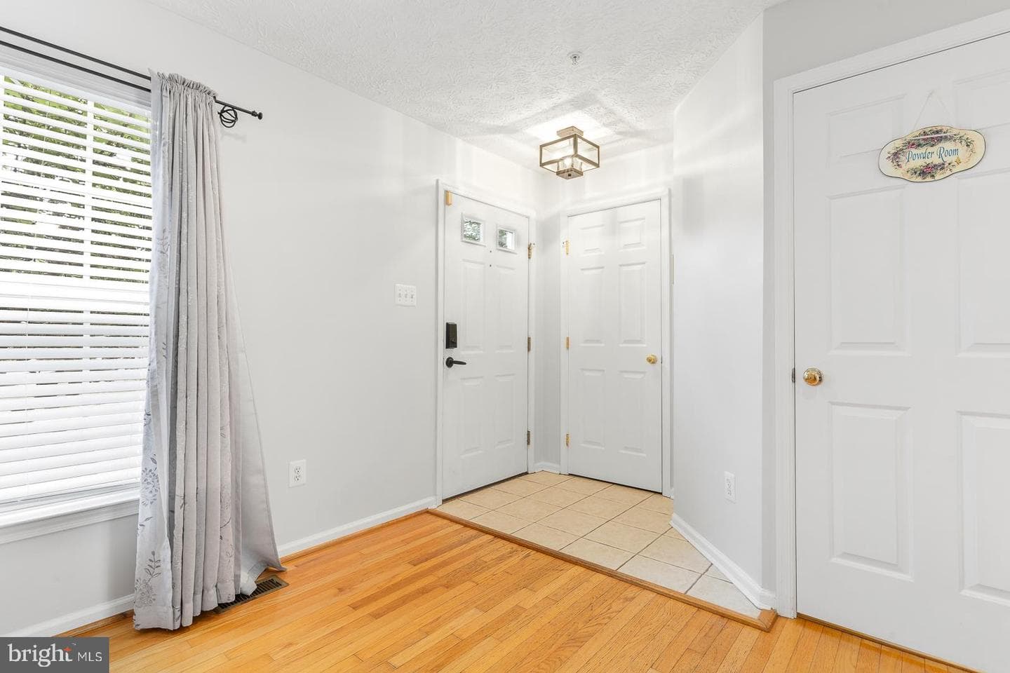 9332 Vanguard Court photo 2