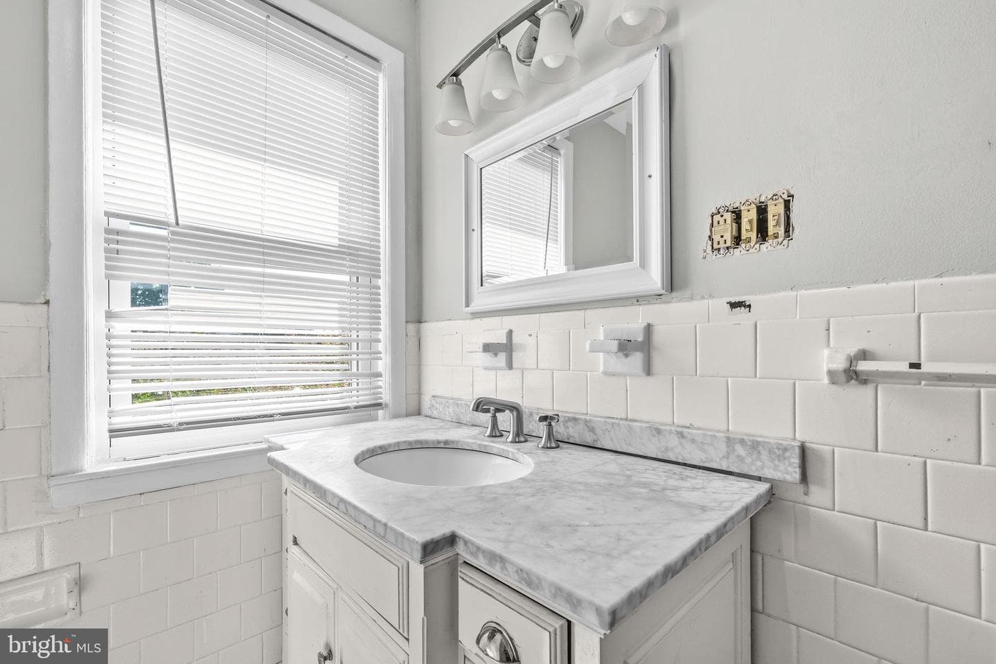 1713 Stella Court photo 12