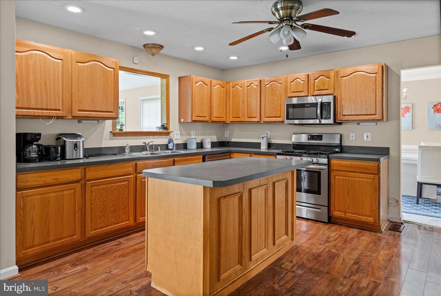 4725 Greencove Circle photo 7