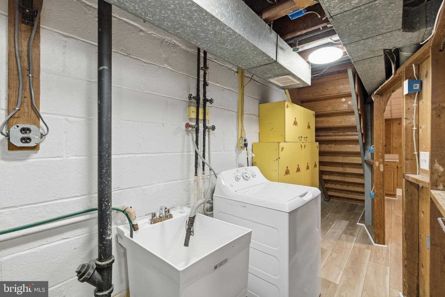 762 Fulbrook Road photo 27