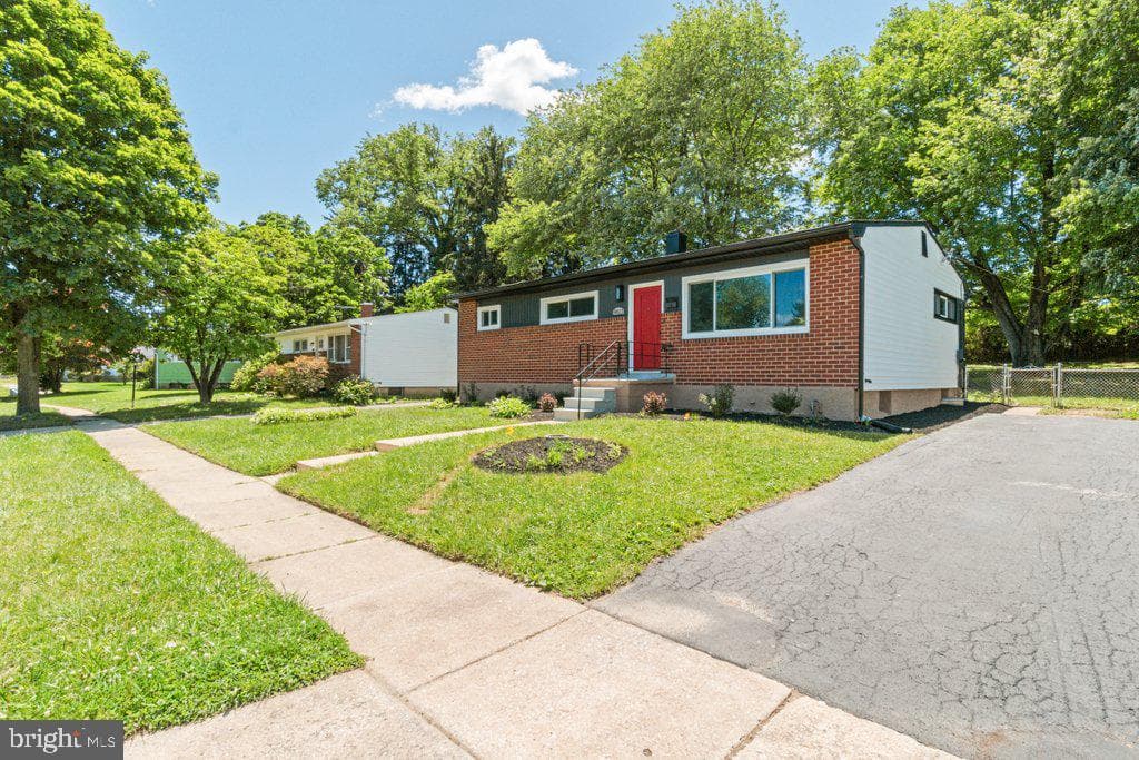 9017 Samoset Road photo 1