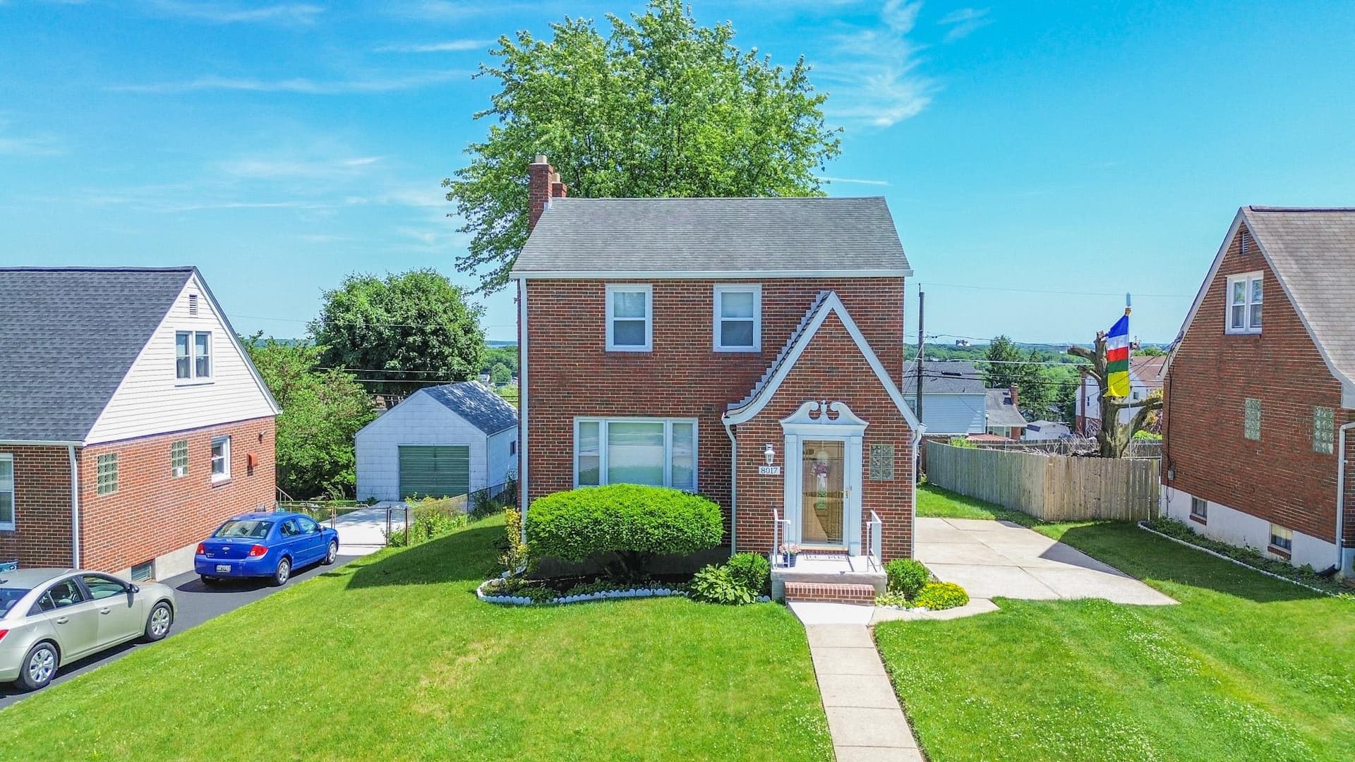 8017 Neighbors Avenue photo 4