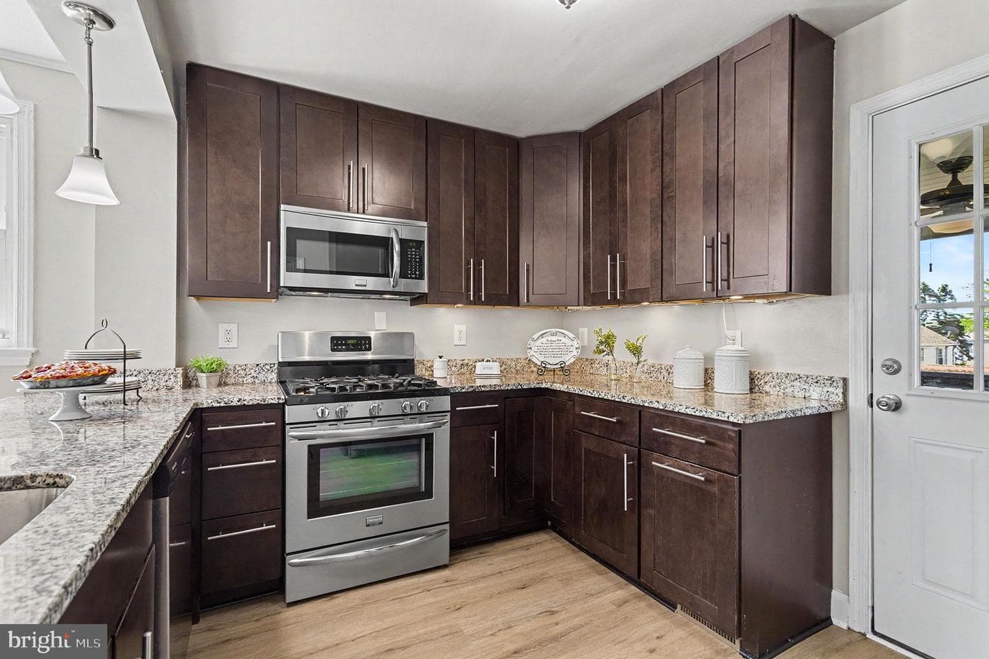 2505 Hillford Drive photo 11
