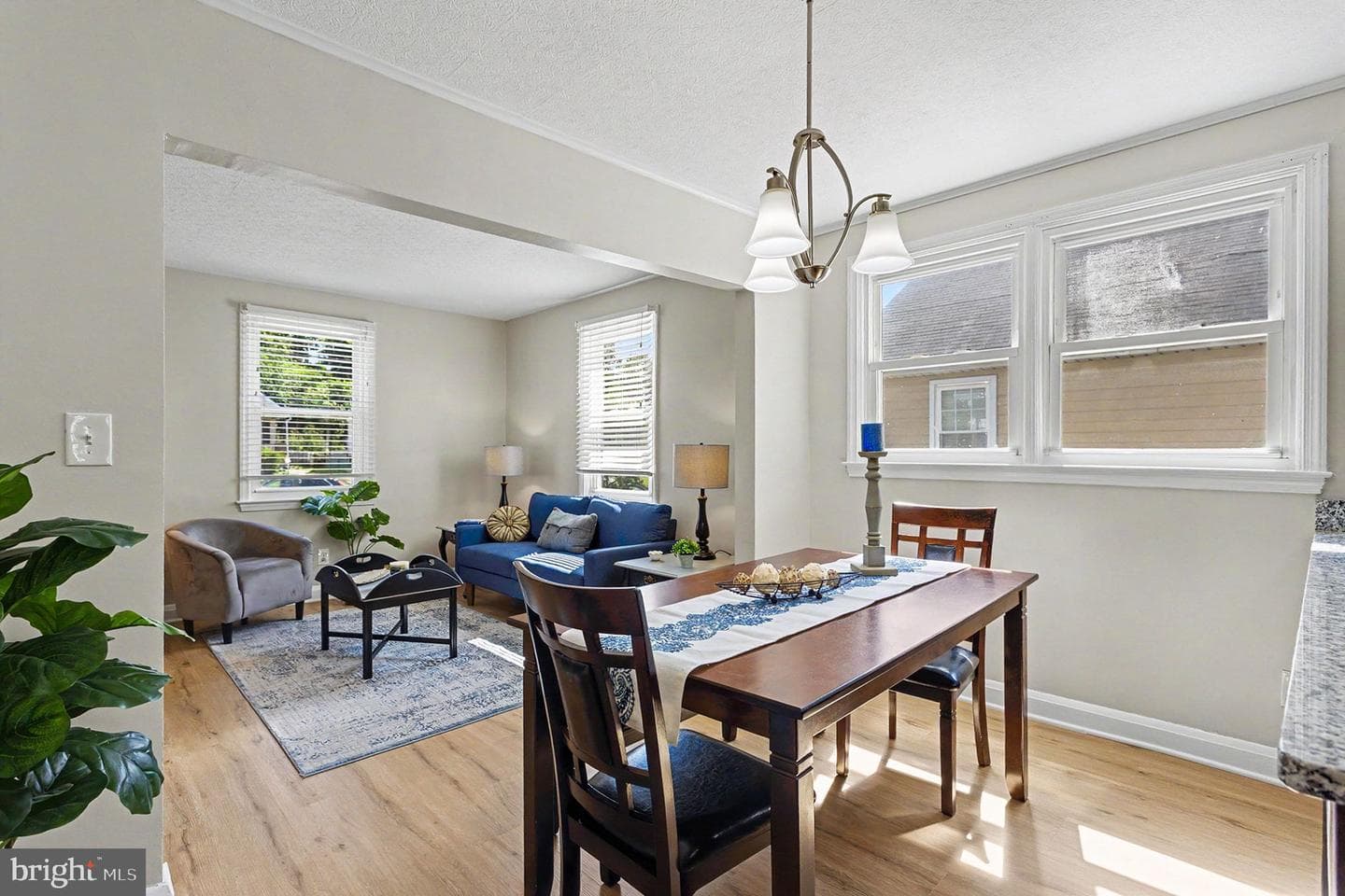 2505 Hillford Drive photo 9
