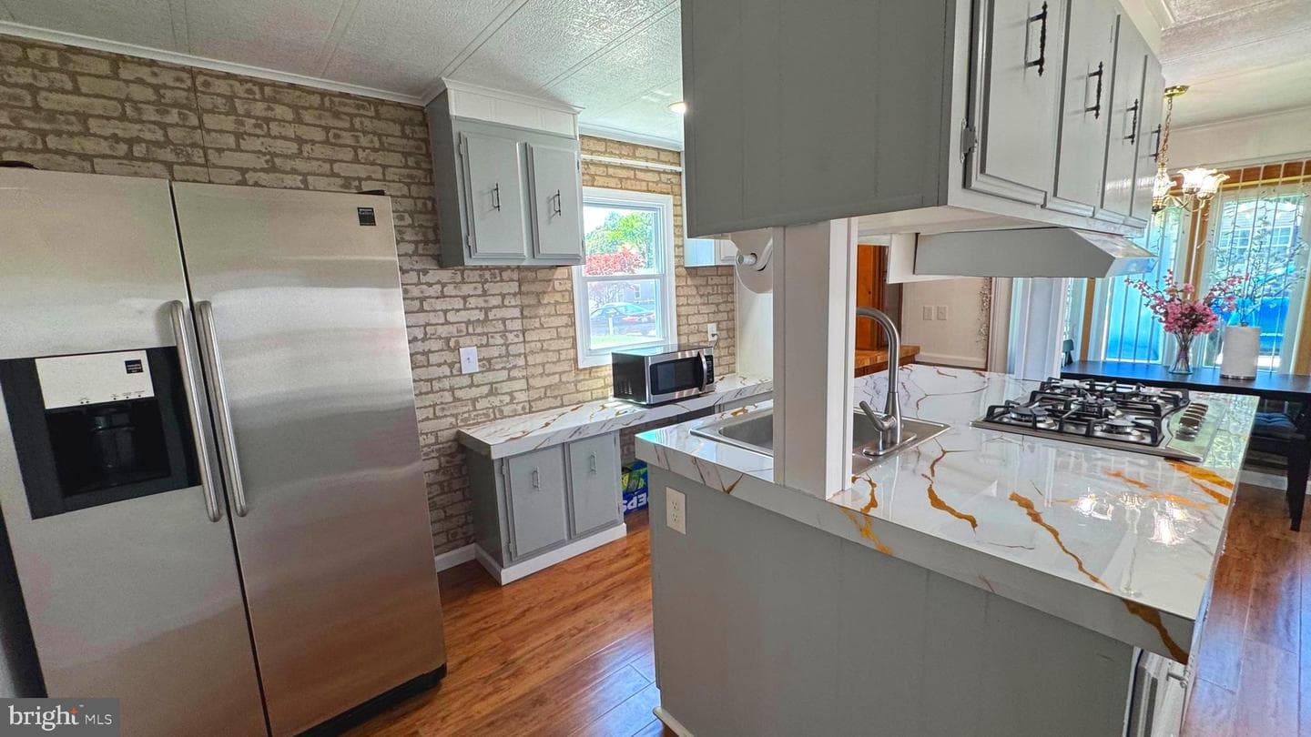 28 Rockywood Lane photo 16