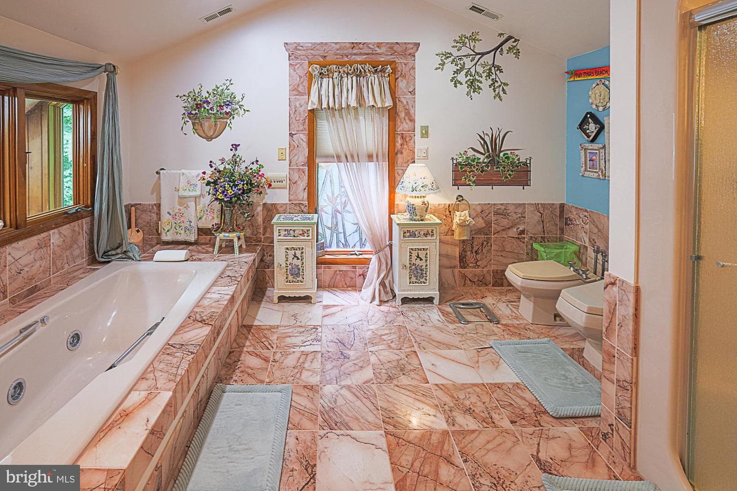 17 Montvieu Court photo 32