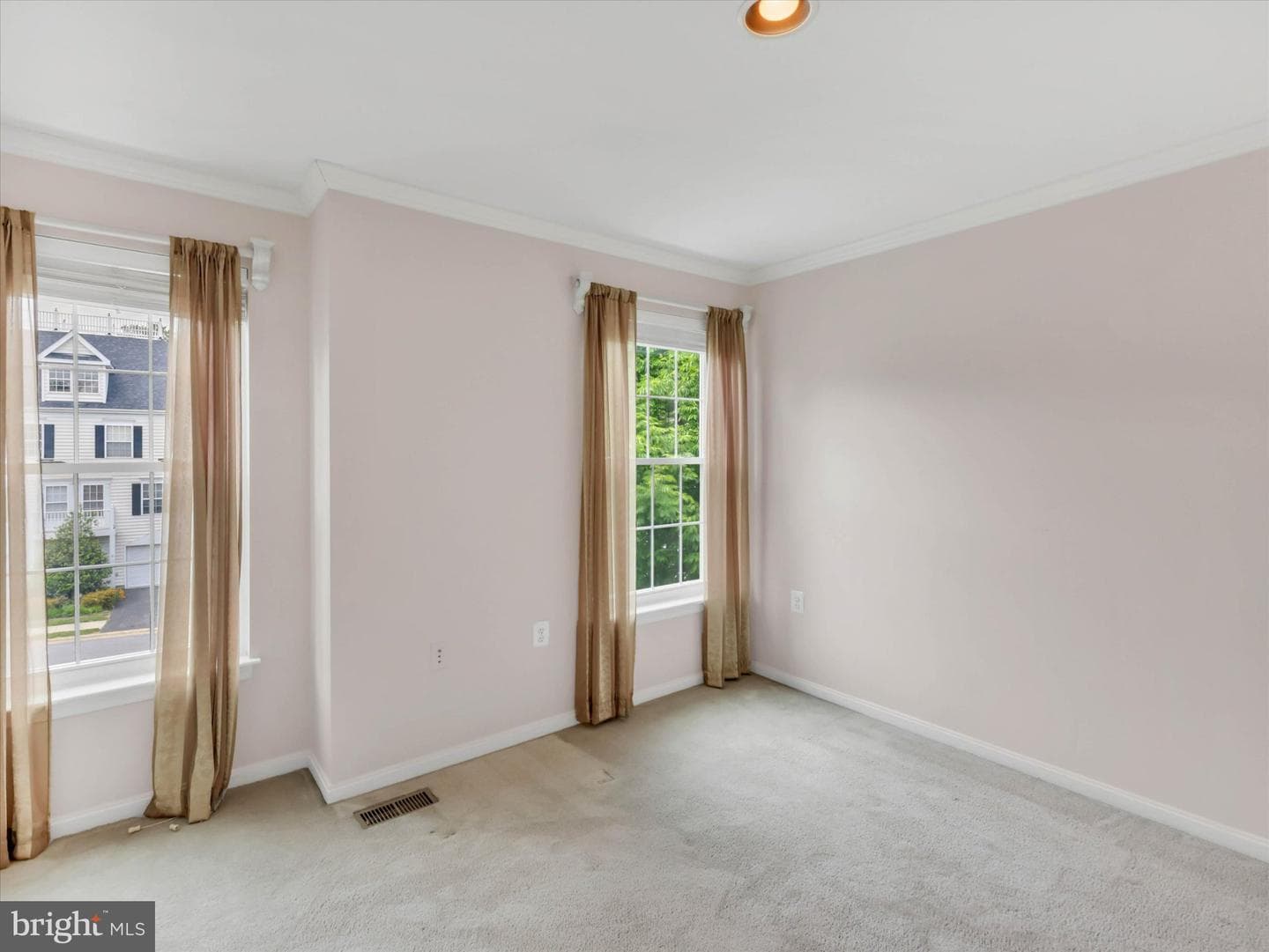 5 Johnsborough Court photo 57