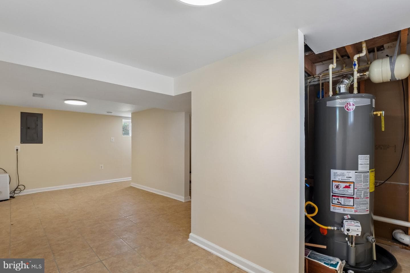 1126 Ingleside photo 21