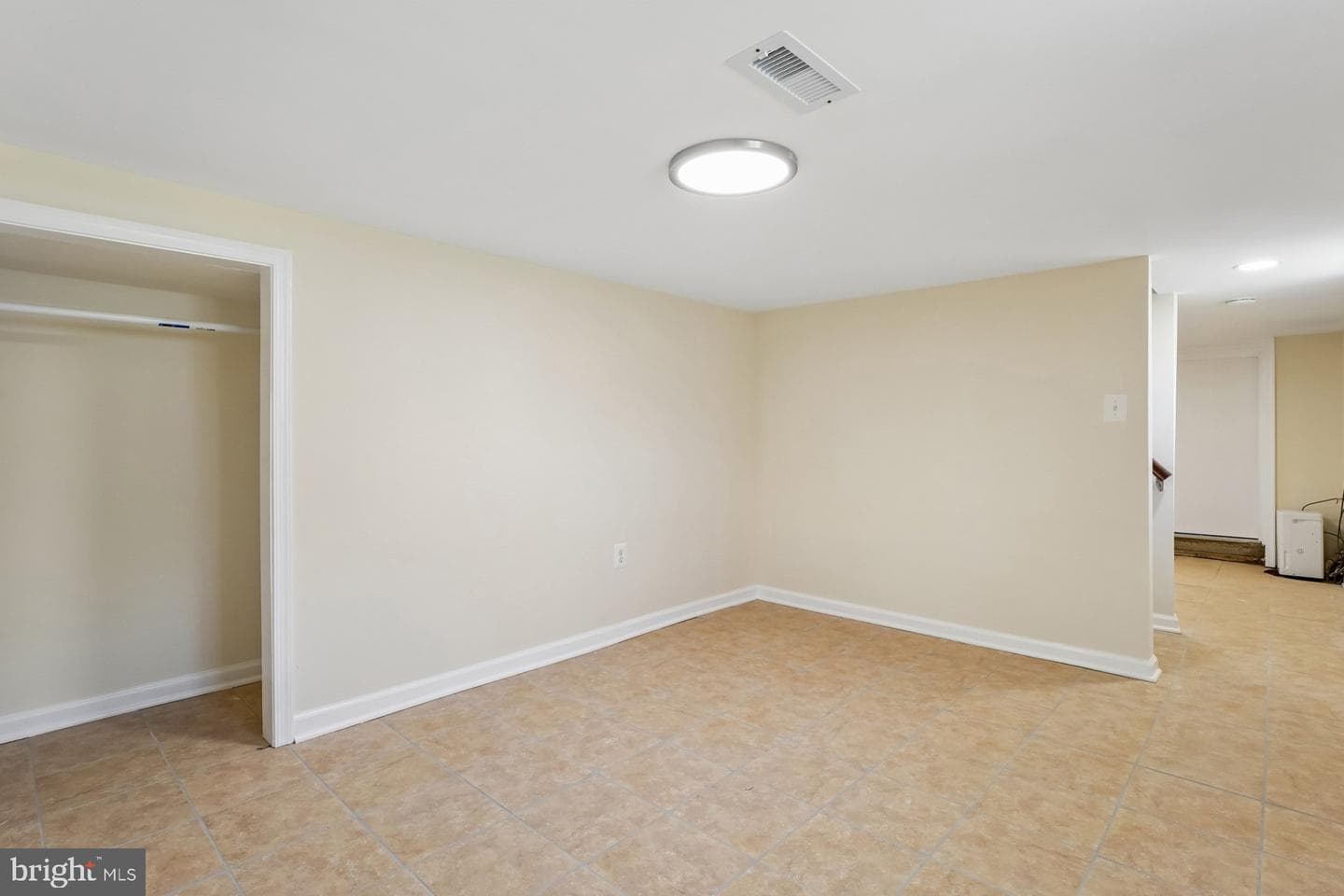 1126 Ingleside photo 23
