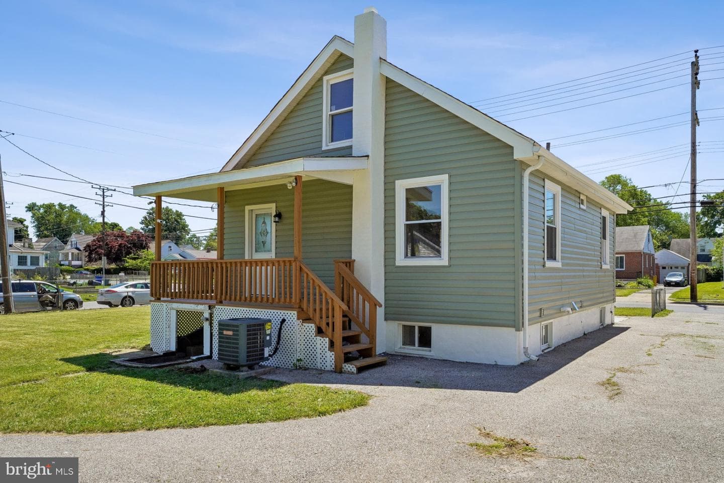1126 Ingleside photo 5
