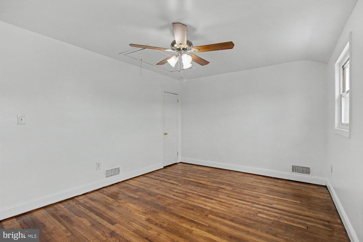 8218 Kavanagh Road photo 27