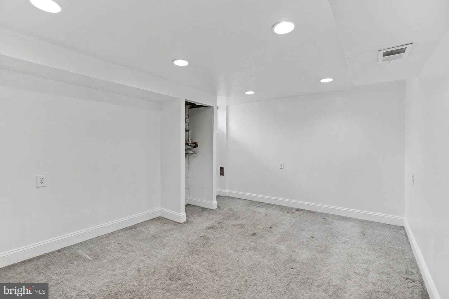 8218 Kavanagh Road photo 30