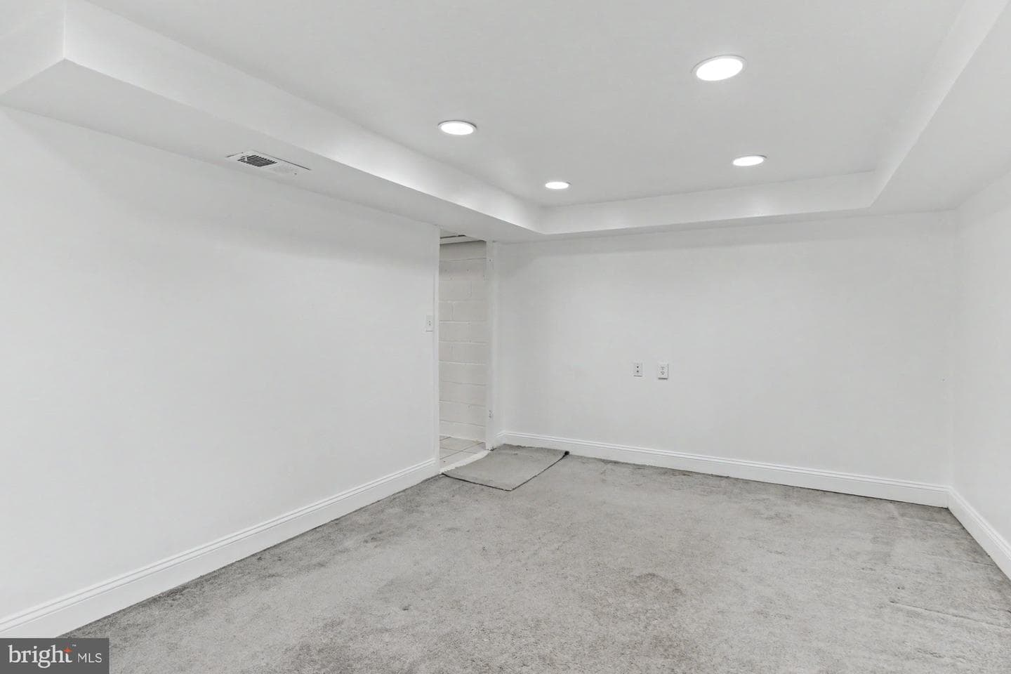 8218 Kavanagh Road photo 32