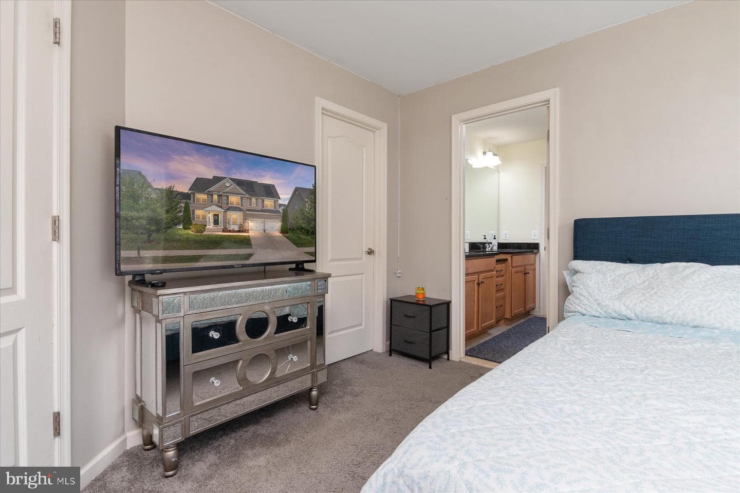 512 Whinstone Drive photo 25