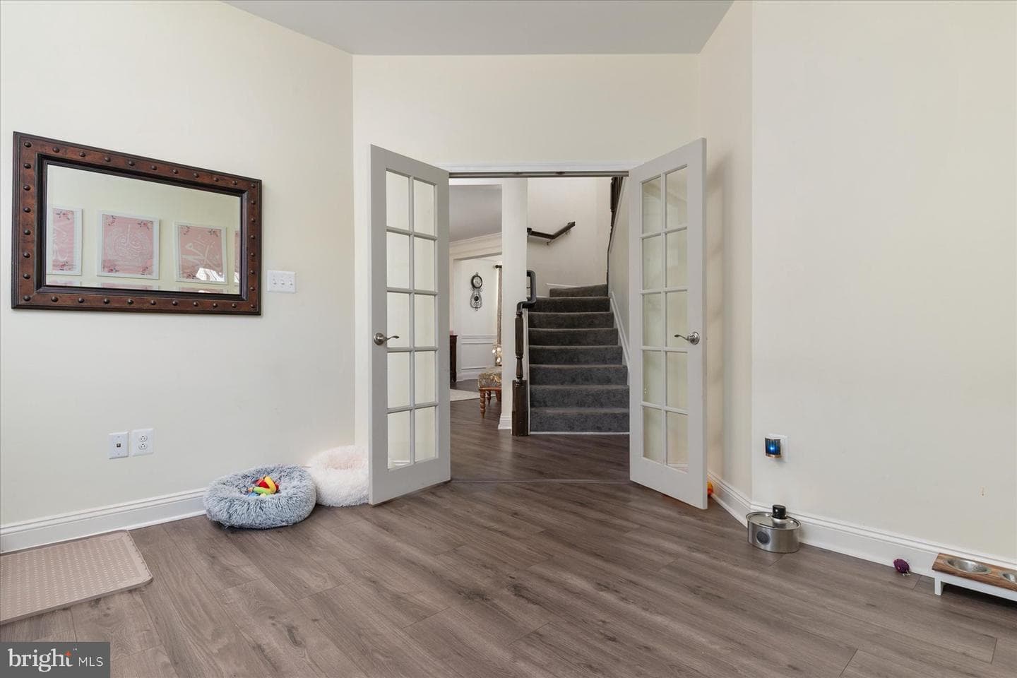 512 Whinstone Drive photo 7