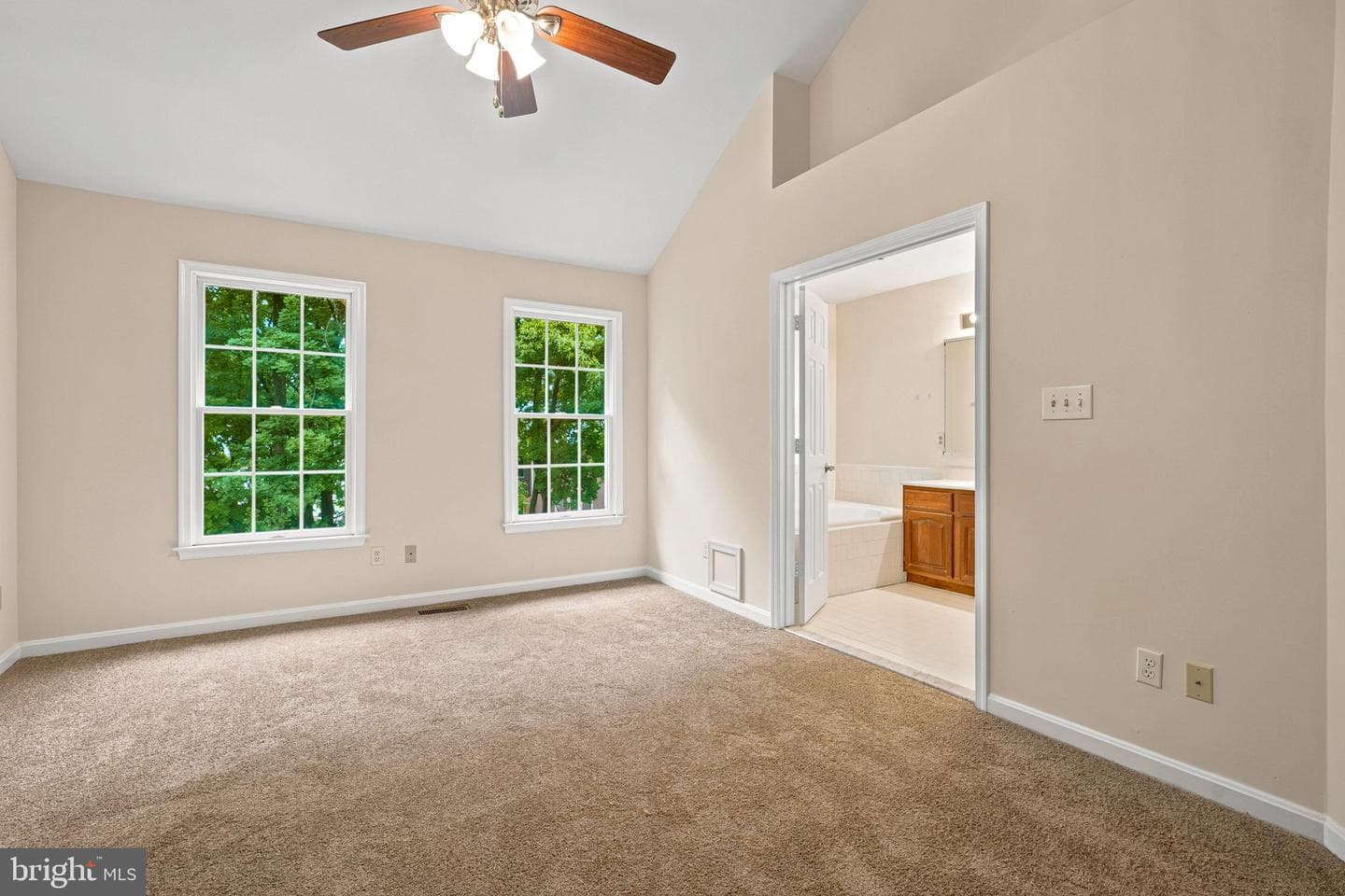 942 Walnut Wood Road photo 23